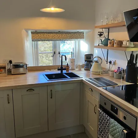 The Wharfe At Greystones - Cosy, Comfortable Retreat Apartment